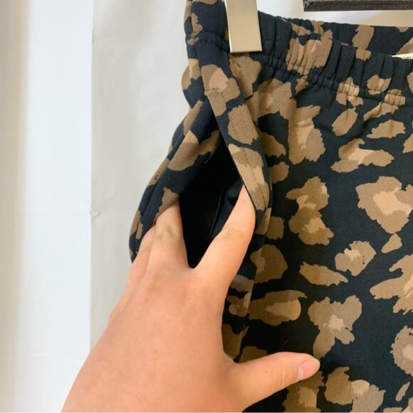 Brunette The Label Best Friend High Rise Jogger Black Leopard XS/S NWT - Picture 3 of 10